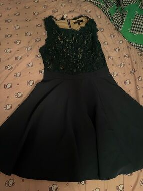 Romeo & Juliet Couture Green Lace Top Black Skater Mini Dress